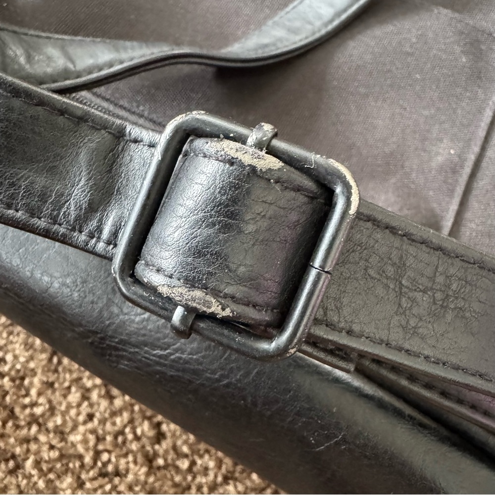 BÉIS Convertible Backpack – Black - Picture 6 of 10